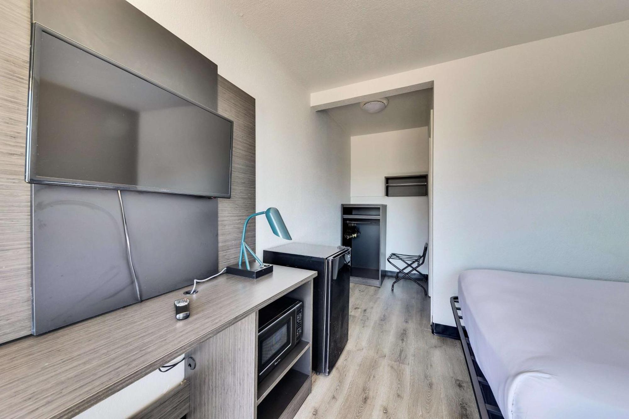 Motel 6-Austin, Tx - Airport - South Ngoại thất bức ảnh