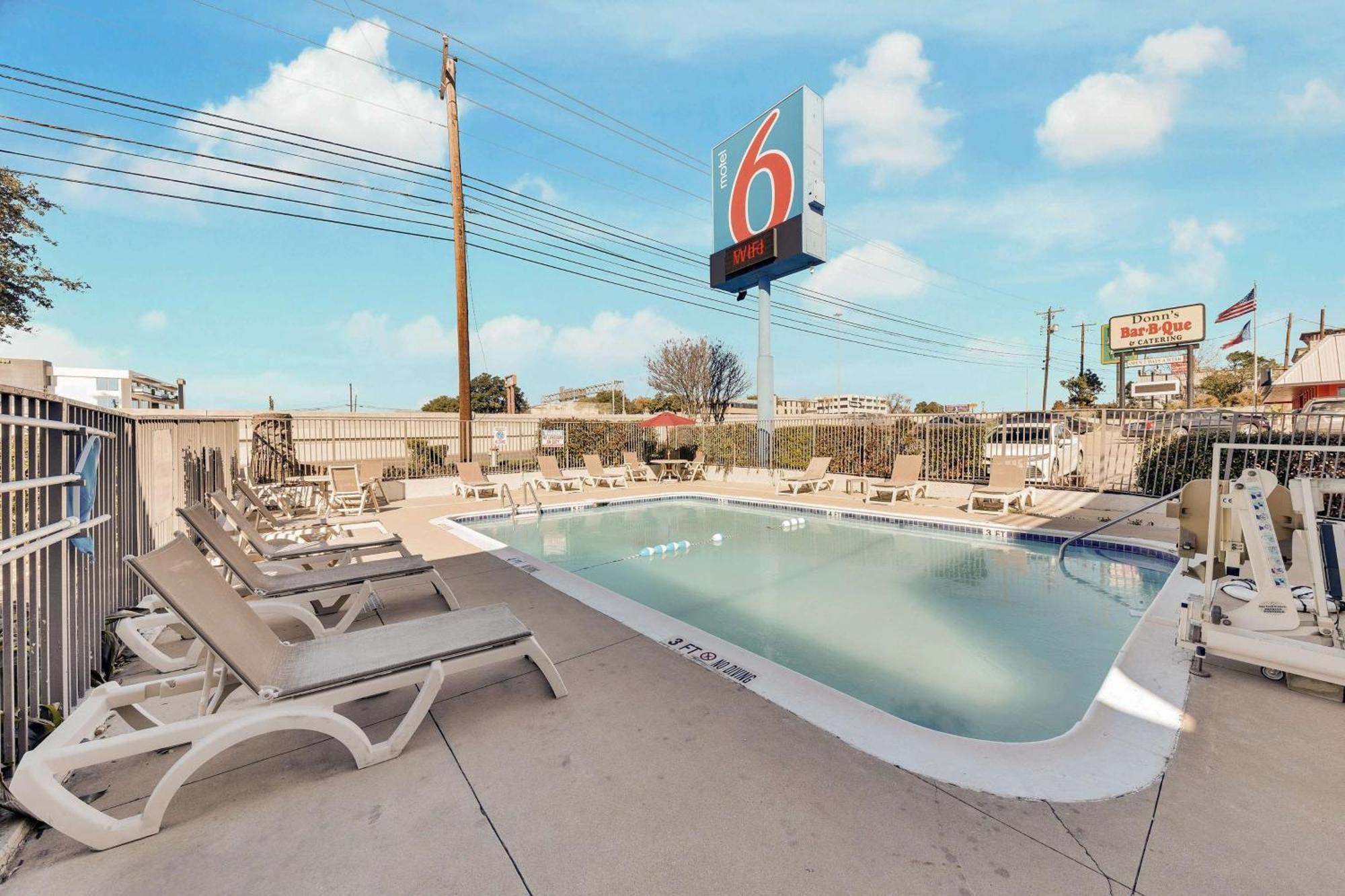Motel 6-Austin, Tx - Airport - South Ngoại thất bức ảnh