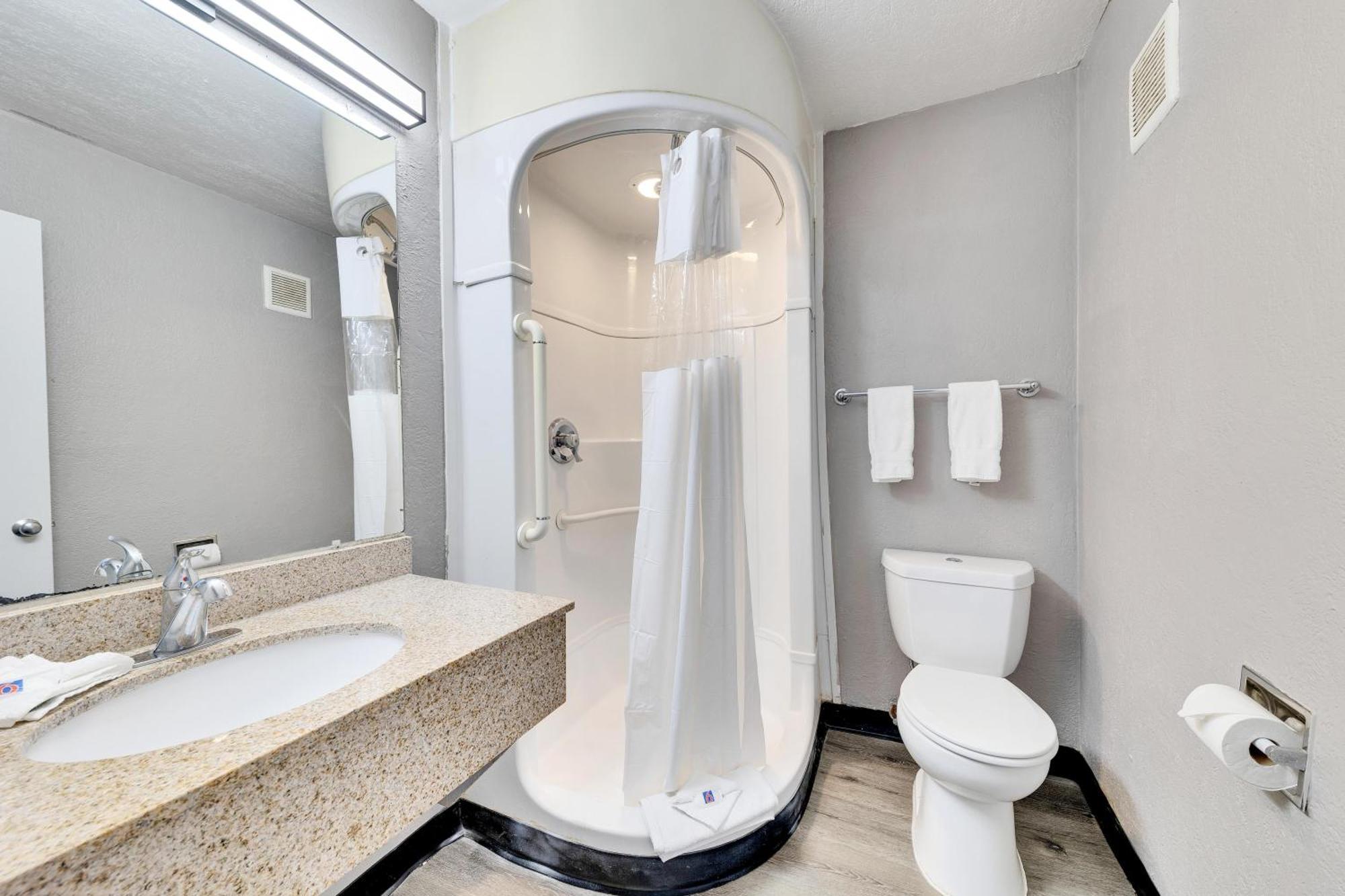 Motel 6-Austin, Tx - Airport - South Ngoại thất bức ảnh